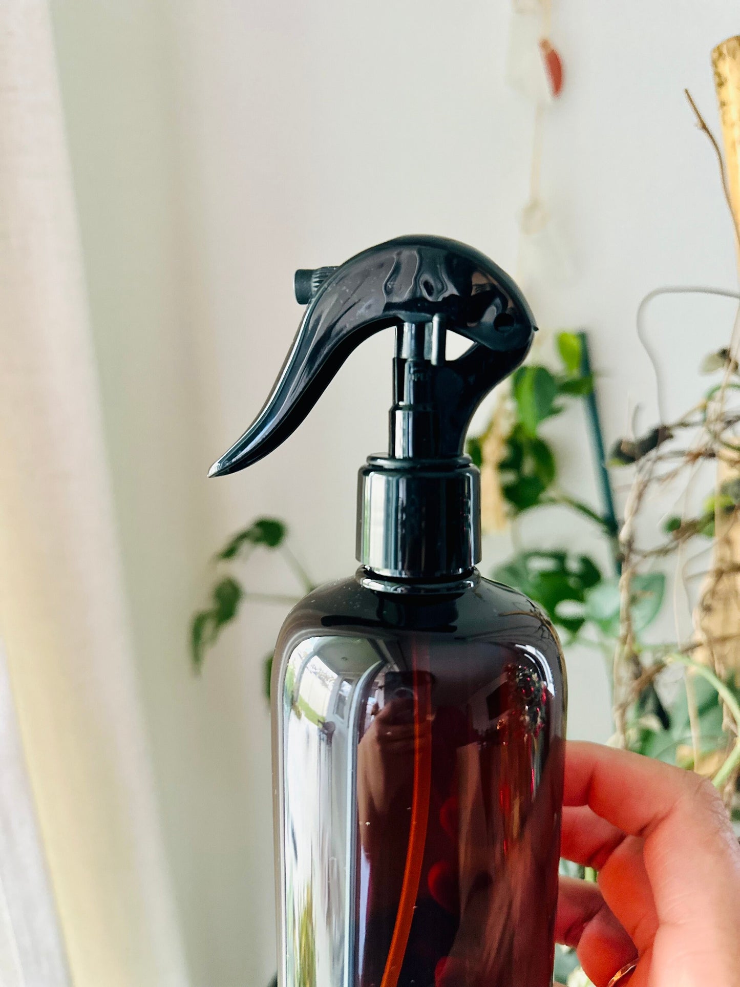 16 Ounce Amber Plastic Plant Spray Bottle Bundle